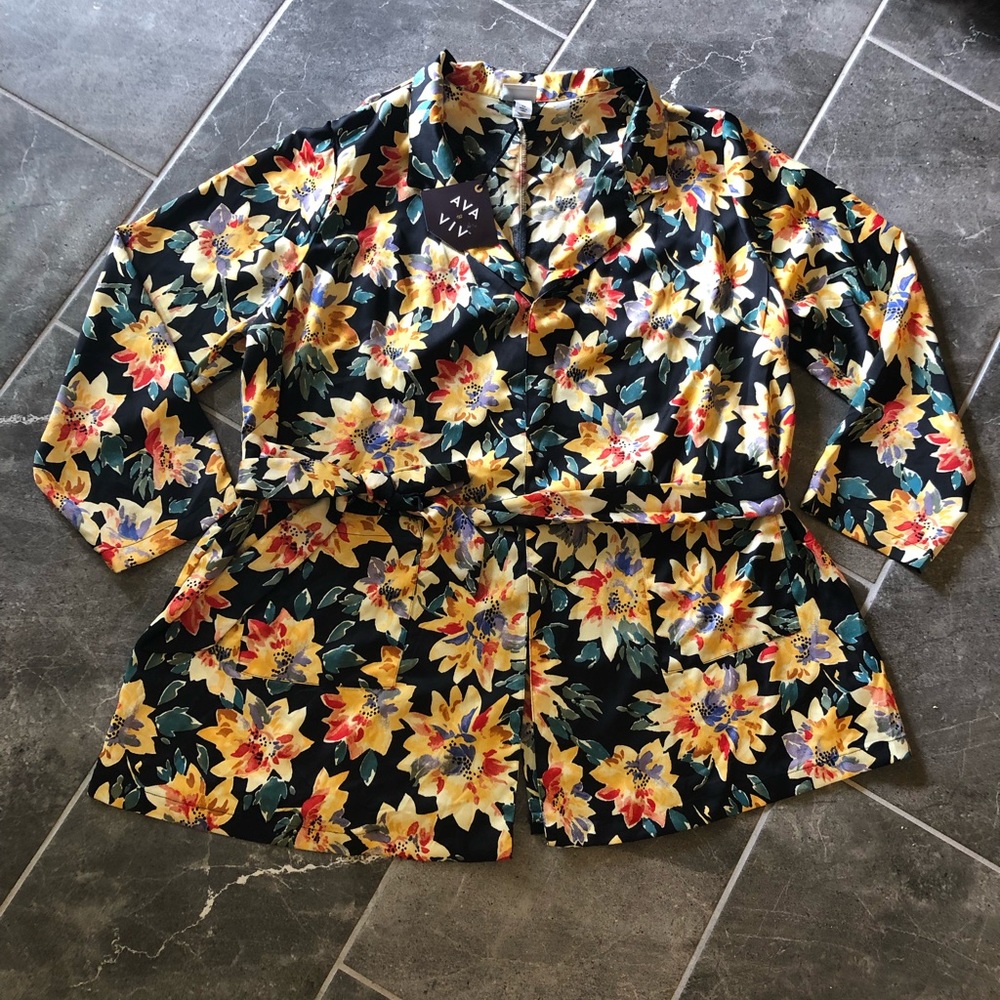 NWT Ava & Viv Floral Kimono Belted Wrap